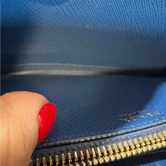 PRADA Saffiano Blue Leather Large Wallet – Gorgeous Navy, Full Zip Closure - Picture 6 of 13